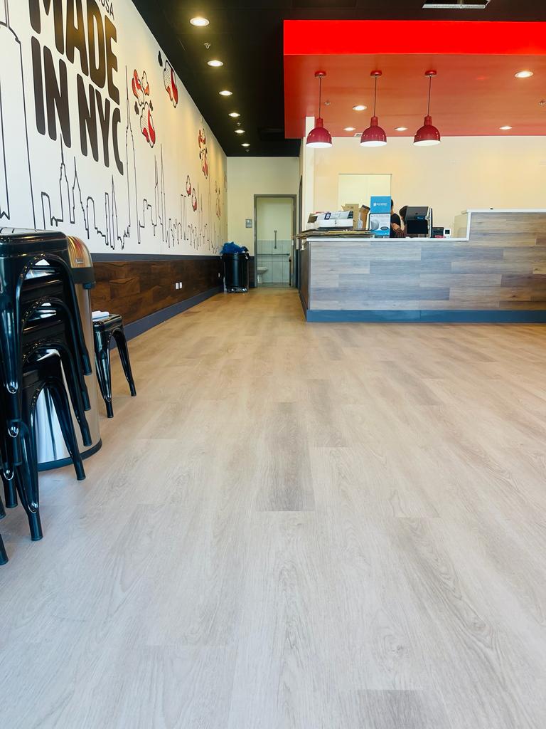 Discover excellence in commercial cleaning with Chaviras Cleaning in Aurora, Illinois!